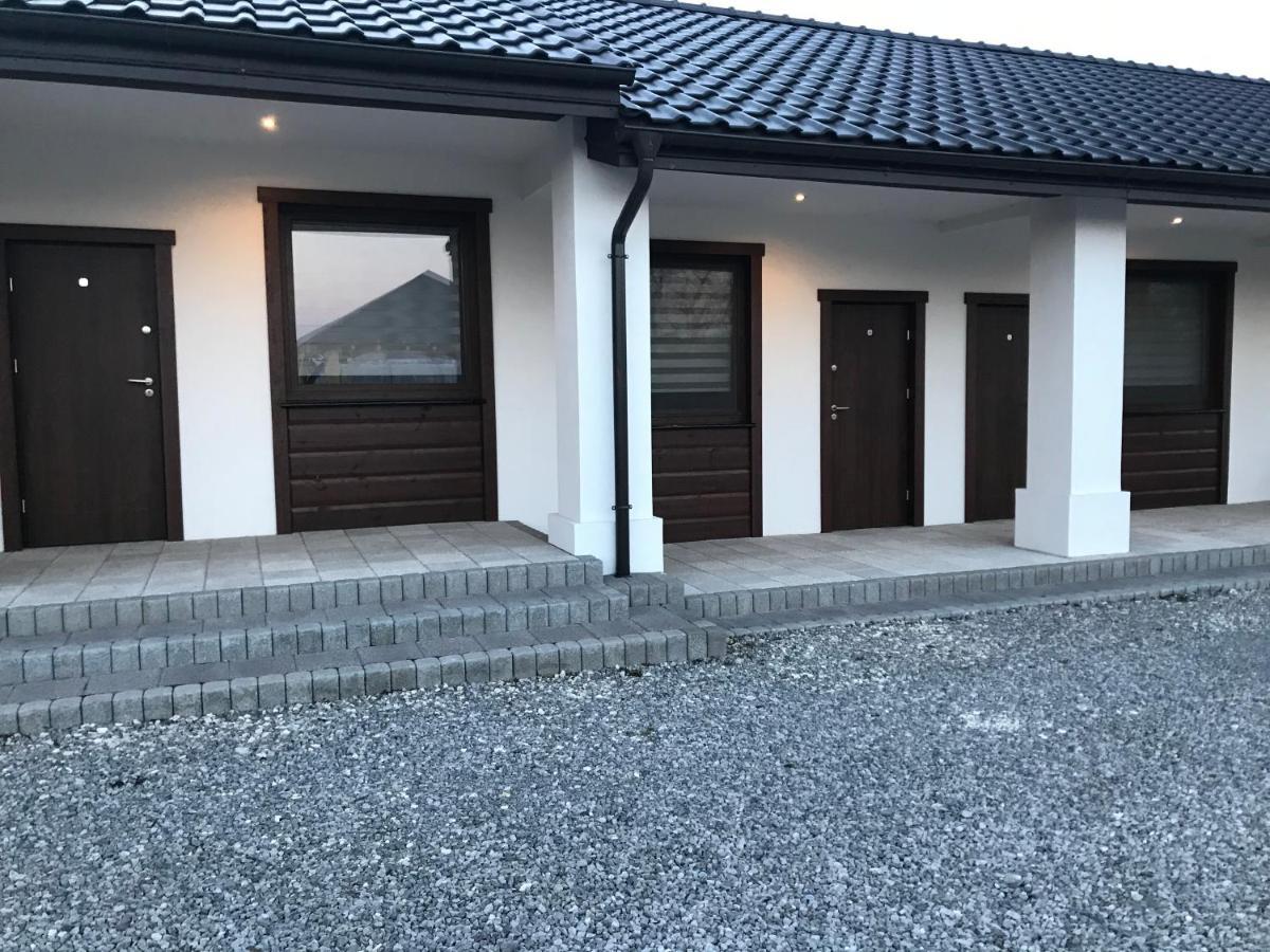 Gosciniec Krepa Hotel Lipsko Exterior photo